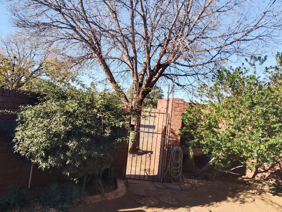 To Let 2 Bedroom Property for Rent in Heuwelsig Free State